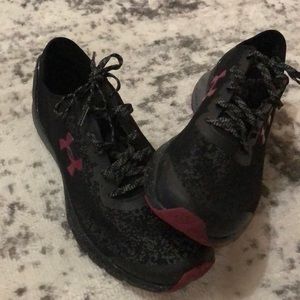 Like New Under Armour Charged Running shoes